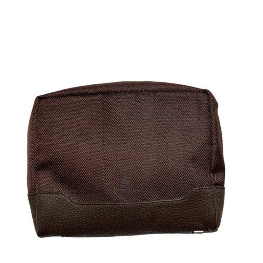 Bulgari brown toiletries bag by Emirates